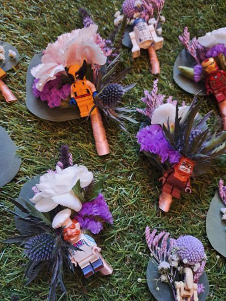 Bestand:Bloemodil - boutonnieres 4.jpg